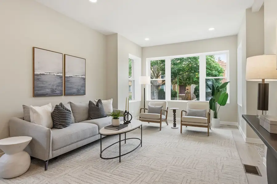 4431 N Marmora Avenue, Chicago, IL 60630 - #3