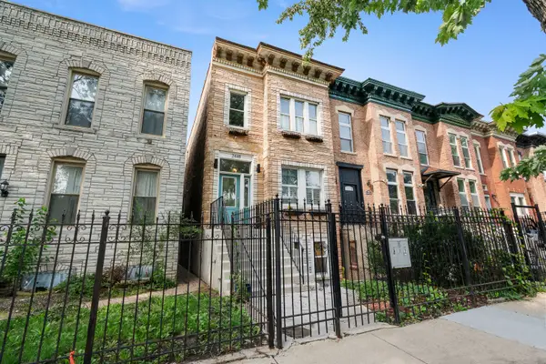2448 W Taylor Street, Chicago, IL 60612
