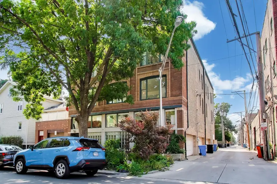 1757 W Sunnyside Avenue #A, Chicago, IL 60640 - #2