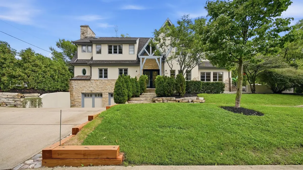 705 W Chestnut Street, Hinsdale, IL 60521 - #1