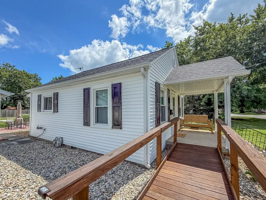 520 S 5th Street, Sullivan, IL 61951 - #3