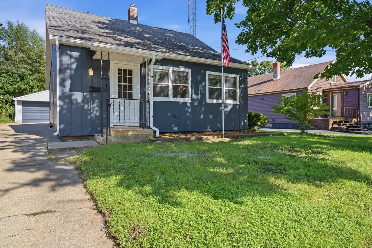 1215 Colton Avenue, Bloomington, IL 61701 - #1