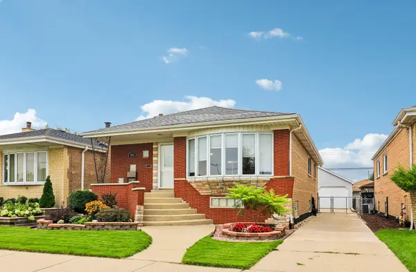 7005 W 63rd Place, Chicago, IL 60638