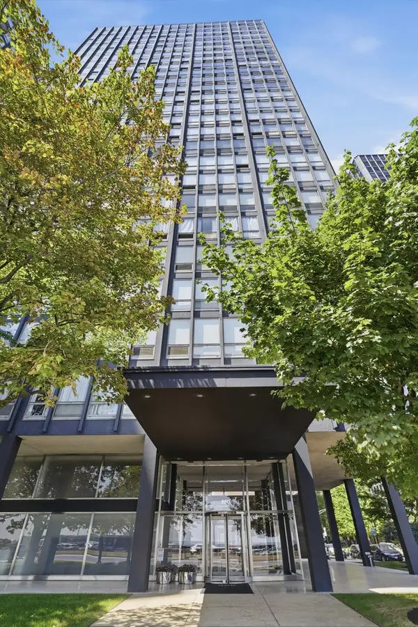 880 N Lake Shore Drive #10C, Chicago, IL 60611