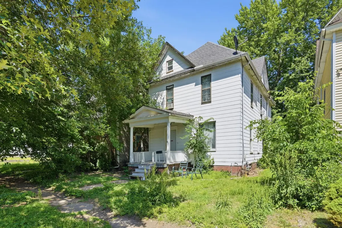 1205 14th 1/2 Street, Rock Island, IL 61201 - #1