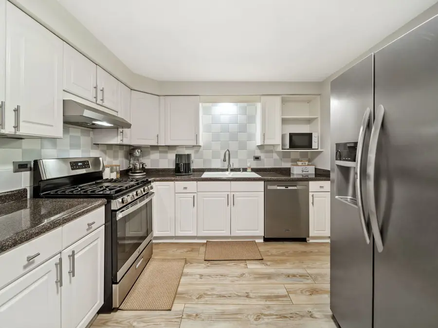 120 Collen Drive #219, Lombard, IL 60148 - #2