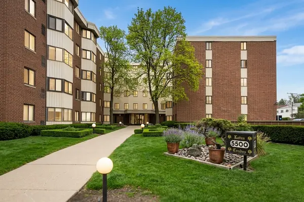 5500 Lincoln Avenue #510-E, Morton Grove, IL 60053