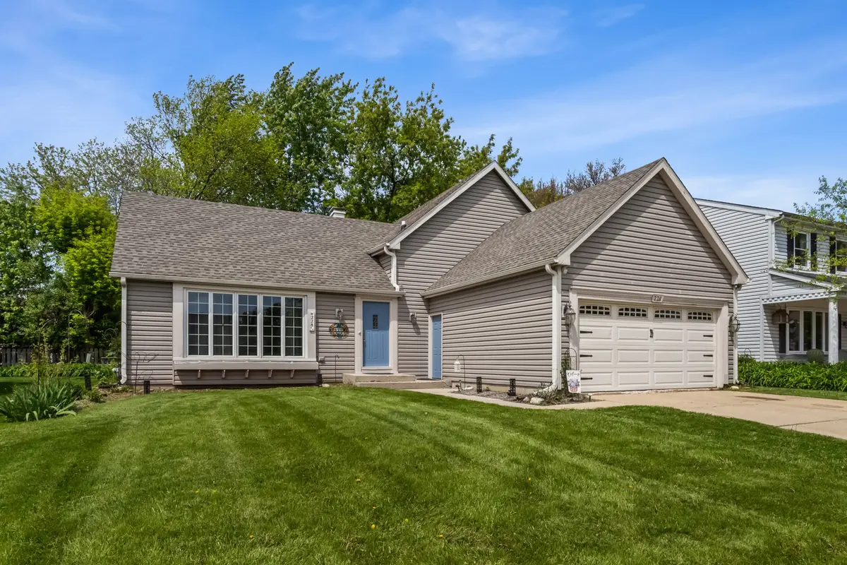 228 N Walnut Lane, Schaumburg, IL 60194 - #1