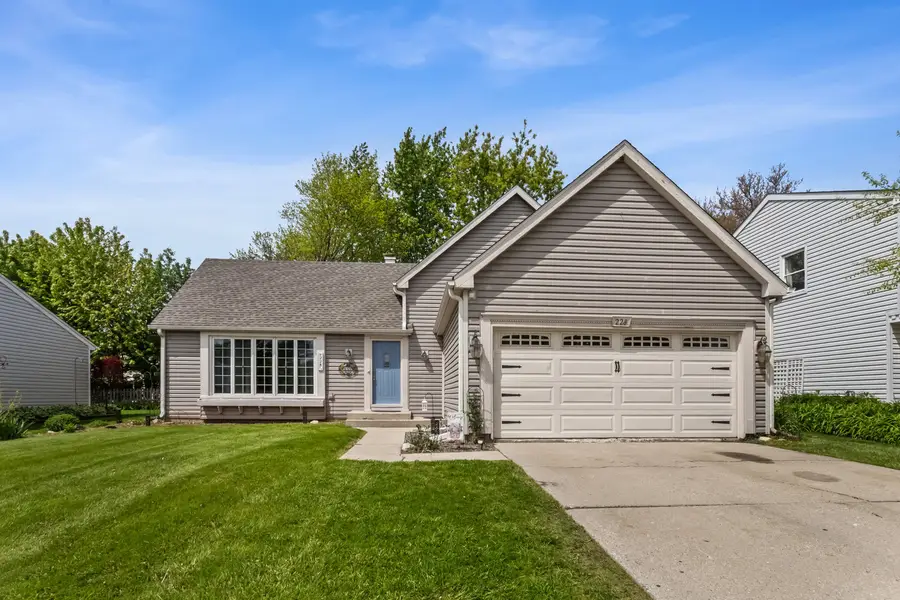 228 N Walnut Lane, Schaumburg, IL 60194 - #2