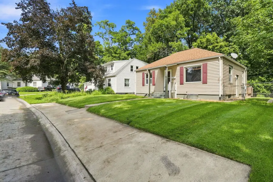 9 Blackhawk Hills Drive, Rock Island, IL 61201 - #2