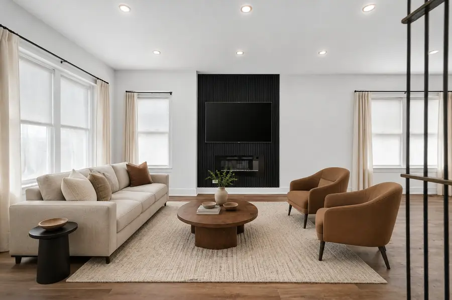 8717 S Bishop Street, Chicago, IL 60620 - #2