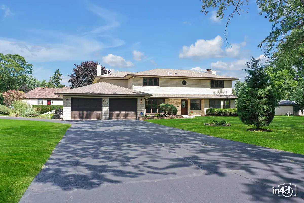 124 E Monterey Avenue, Schaumburg, IL 60193 - #1