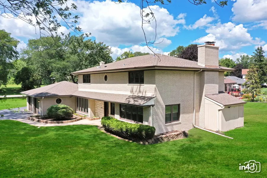 124 E Monterey Avenue, Schaumburg, IL 60193 - #2