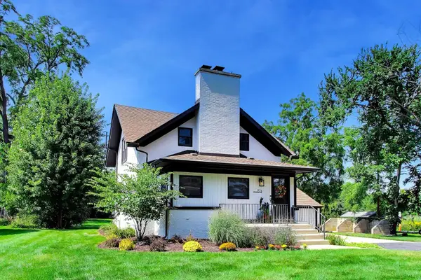 976 Highland Avenue, Glen Ellyn, IL 60137
