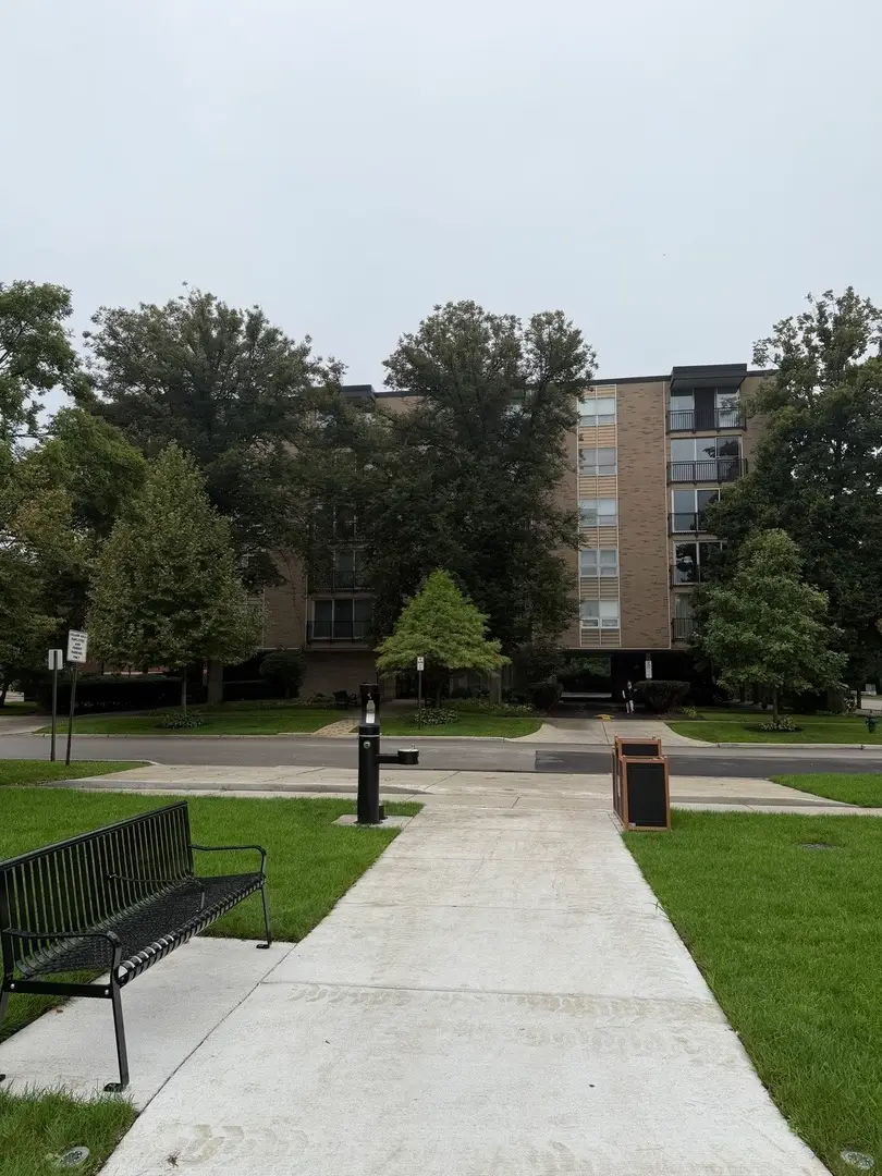 424 Park Avenue #402, River Forest, IL 60305 - #1