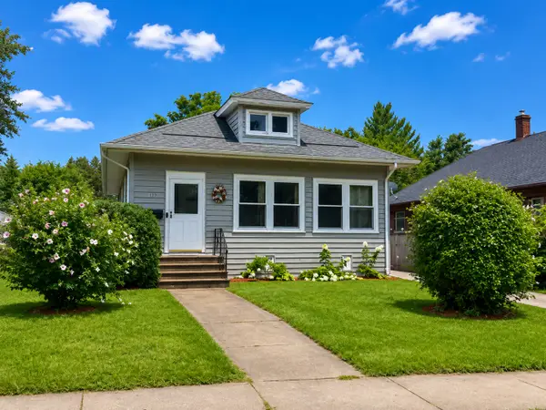 319 Oak Street, Elgin, IL 60123