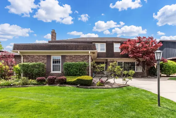 7751 Arcadia Street, Morton Grove, IL 60053