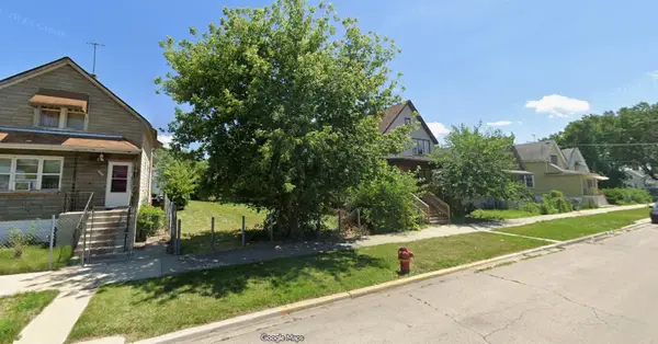 11557 S Perry Avenue, Chicago, IL 60628
