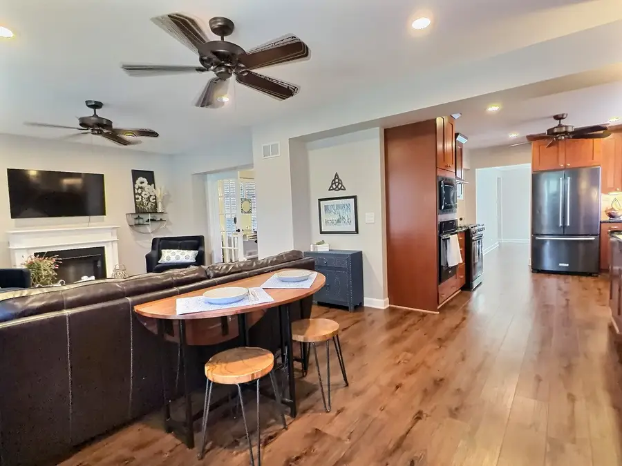 10711 S Artesian Avenue, Chicago, IL 60655 - #3