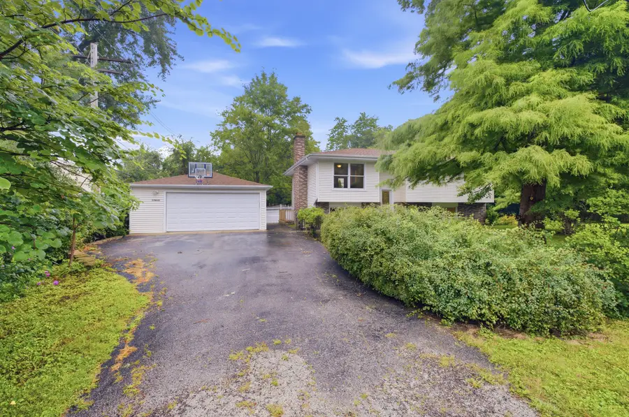 27W440 Central Avenue, Warrenville, IL 60555 - #3