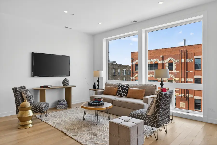 1347 W Grand Avenue #4N, Chicago, IL 60642 - #3