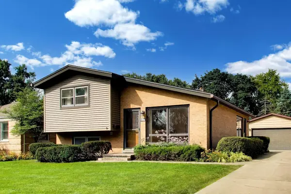 138 N Elmwood Avenue, Palatine, IL 60074