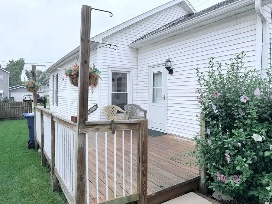828 Tonti Street, Lasalle, IL 61301 - #3