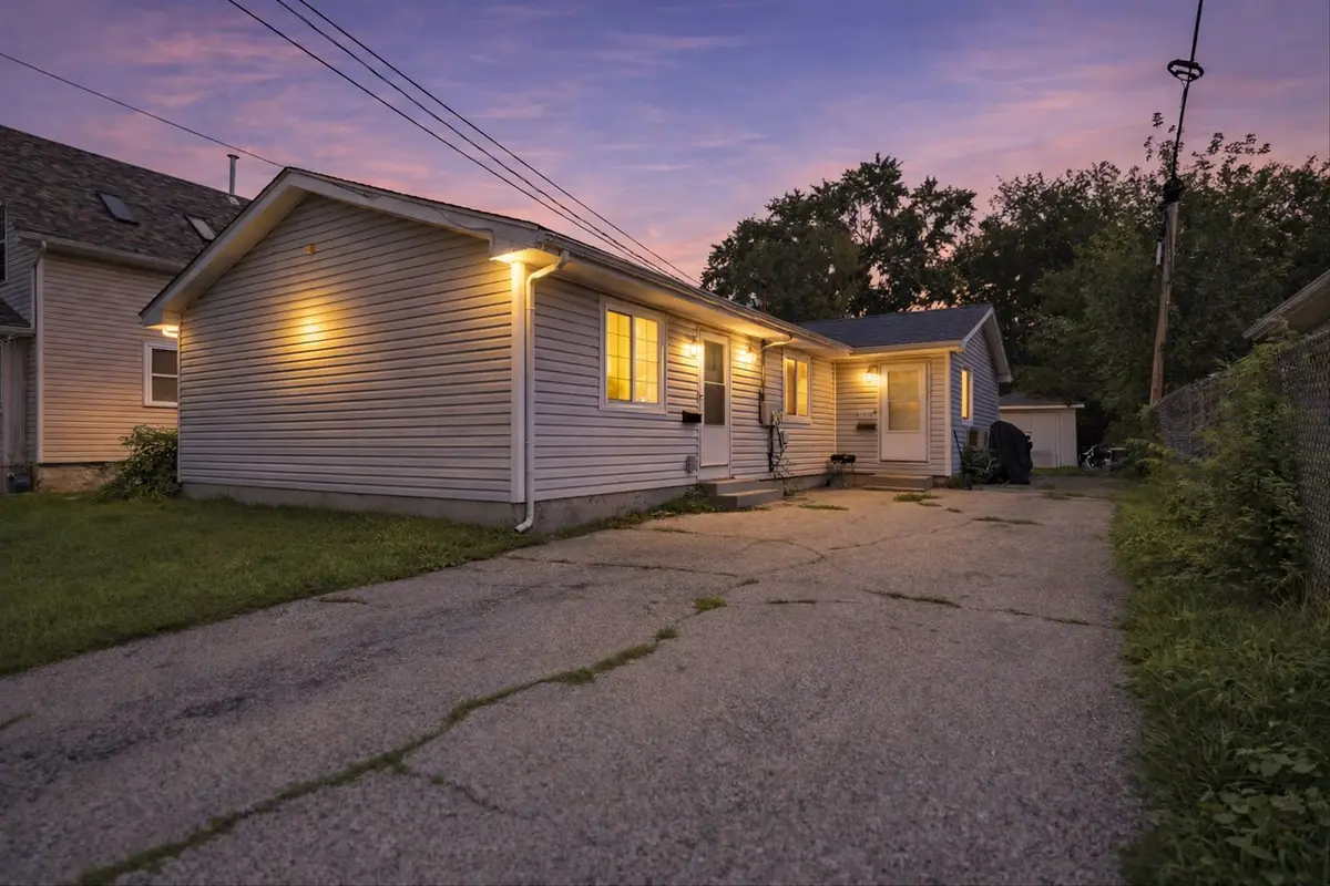 412 S State Street, Aurora, IL 60505 - #1