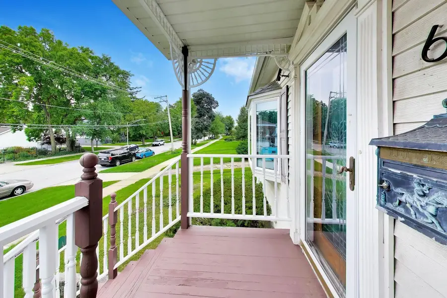 6272 N Niagara Avenue, Chicago, IL 60631 - #2