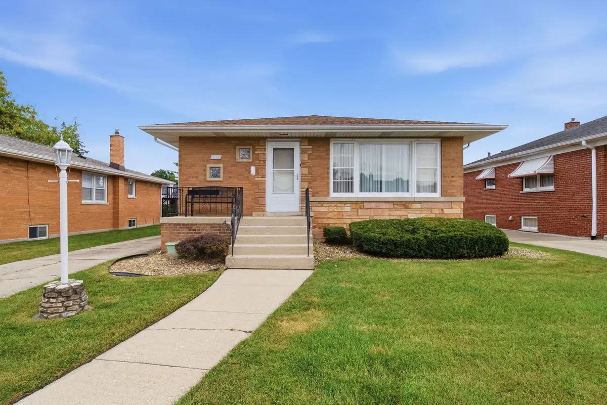 4524 W 100th Place, Oak Lawn, IL 60453 - #1