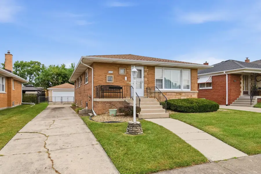 4524 W 100th Place, Oak Lawn, IL 60453 - #2