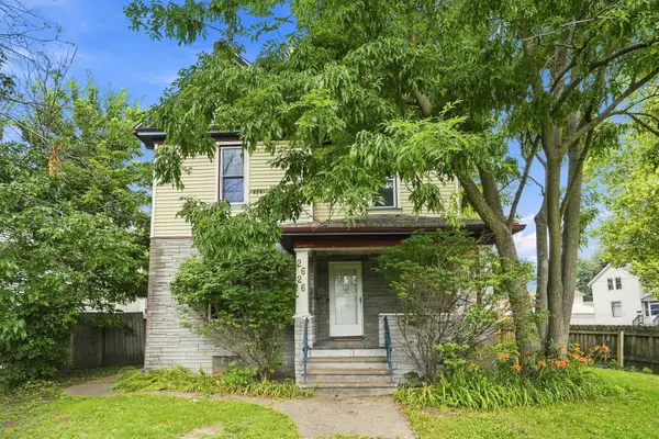2626 Brady Street, Davenport, IA 52803