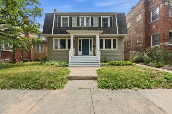 3829 W Addison Street, Chicago, IL 60618