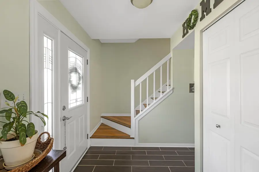 1525 Candlewood Drive, Crystal Lake, IL 60014 - #2