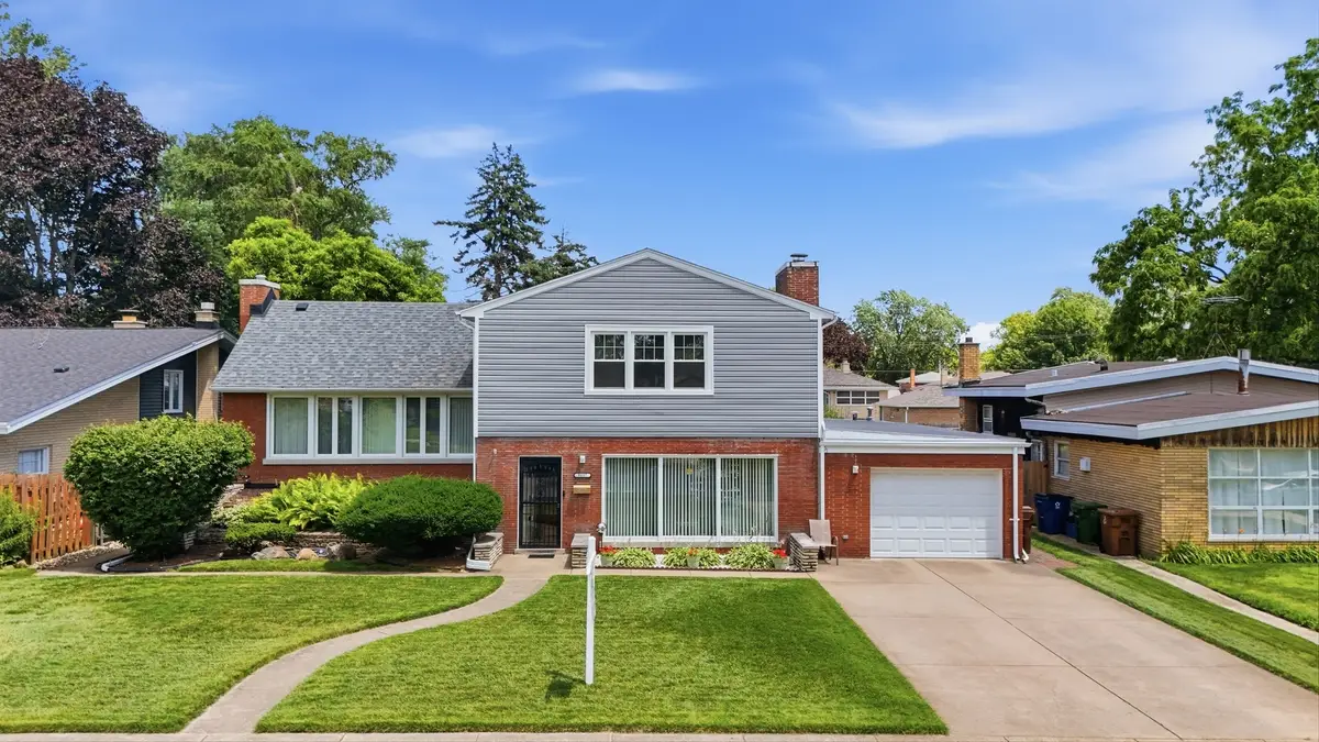 9817 Tulley Avenue, Oak Lawn, IL 60453 - #1