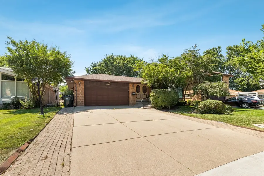 6936 N Kostner Avenue, Lincolnwood, IL 60712 - #2