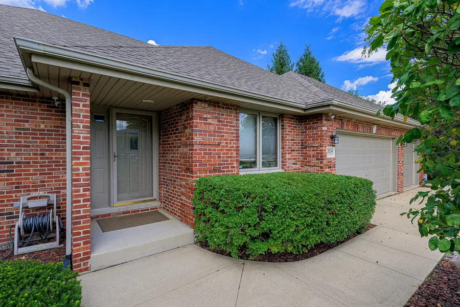 12054 Blackthorne Ridge Drive, Mokena, IL 60448 - #2