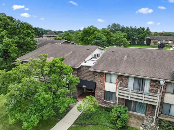 465 Raintree Court #2B, Glen Ellyn, IL 60137