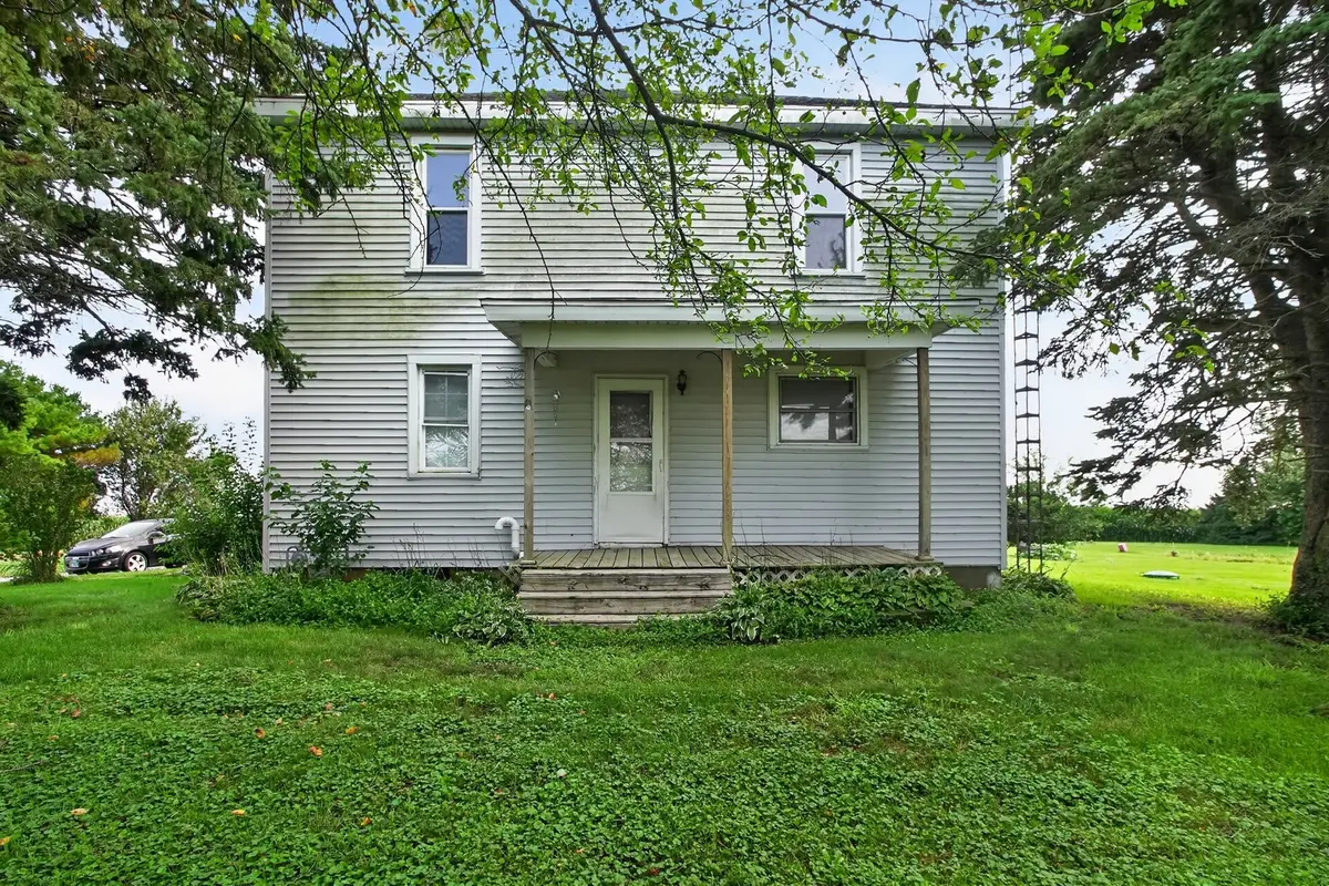 1112 N 33rd Road, Utica, IL 61373 - #1