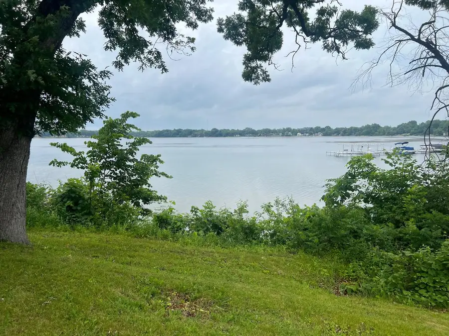 440 E Lakeshore Drive, Round Lake Park, IL 60073 - #3