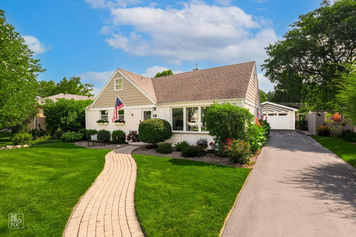 605 Banbury Court, Roselle, IL 60172 - #1