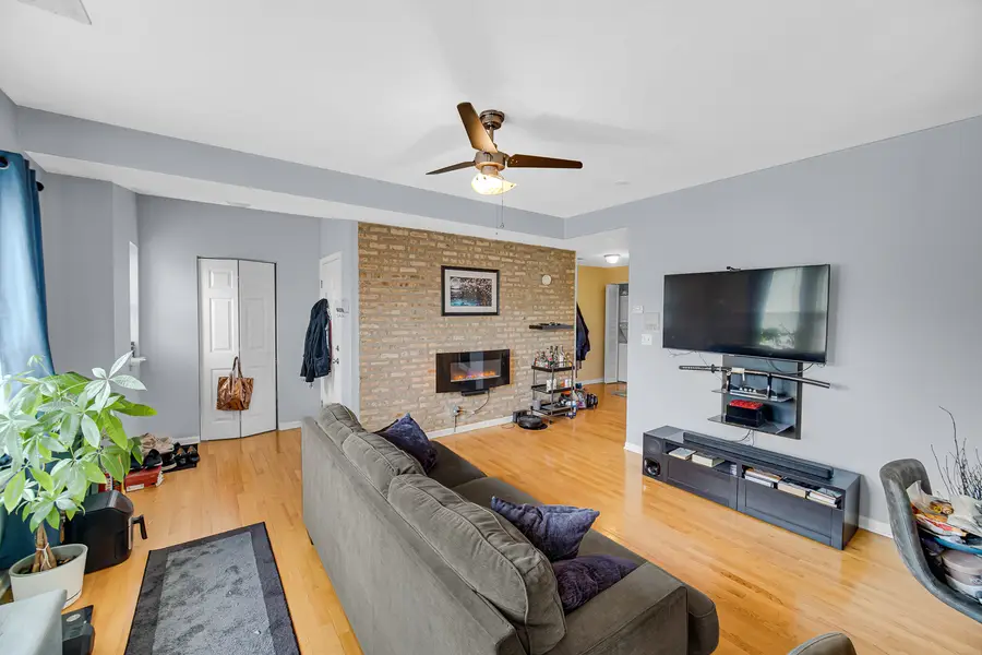 6104 N Rockwell Street #3N, Chicago, IL 60659 - #3
