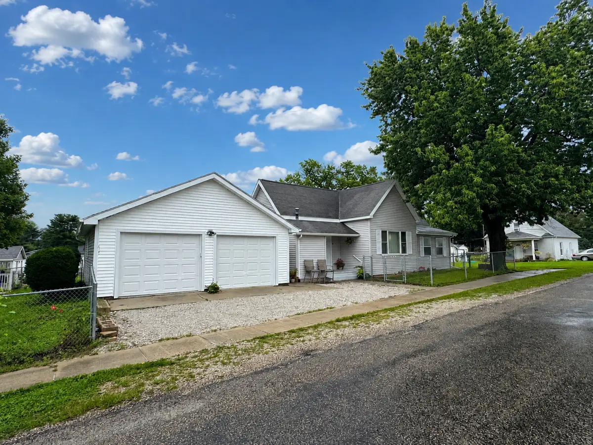 201 Mc Kinley Street, Georgetown, IL 61846 - #1