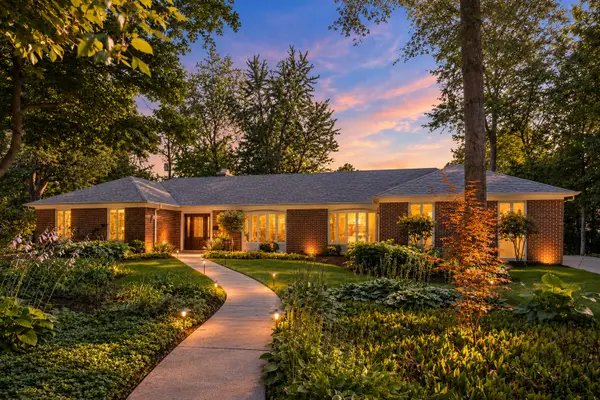 1008 Anne Road, Naperville, IL 60540