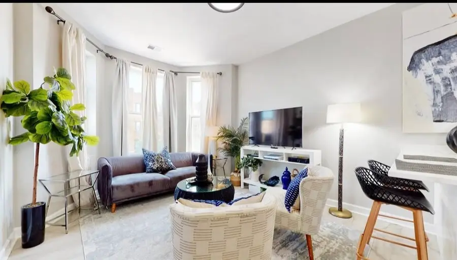1130 S Sacramento Boulevard, Chicago, IL 60612 - #3