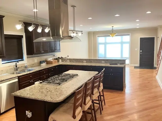 4906 N Kruger Avenue, Chicago, IL 60630 - #3