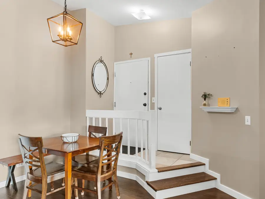 1565 Raymond Drive #203, Naperville, IL 60563 - #3