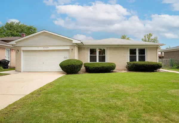 Address Withheld By Seller, Mount Prospect, IL 60056
