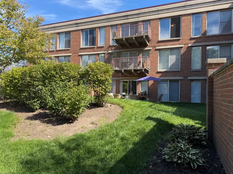 422 Kelburn Road #325, Deerfield, IL 60015 - #2