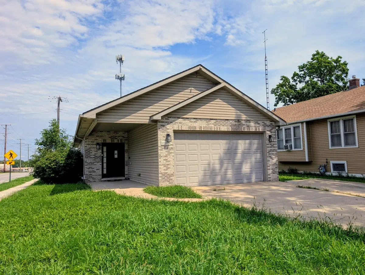 1201 E Chestnut Street, Kankakee, IL 60901 - #1